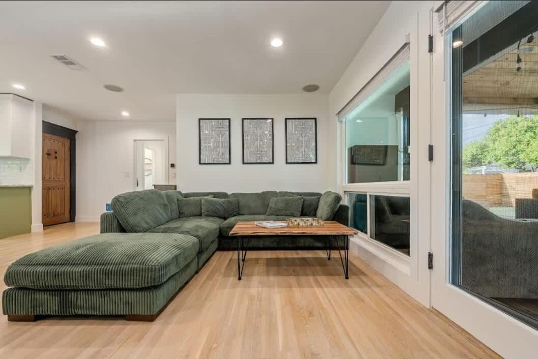 Balboa Hideaway Holiday home *